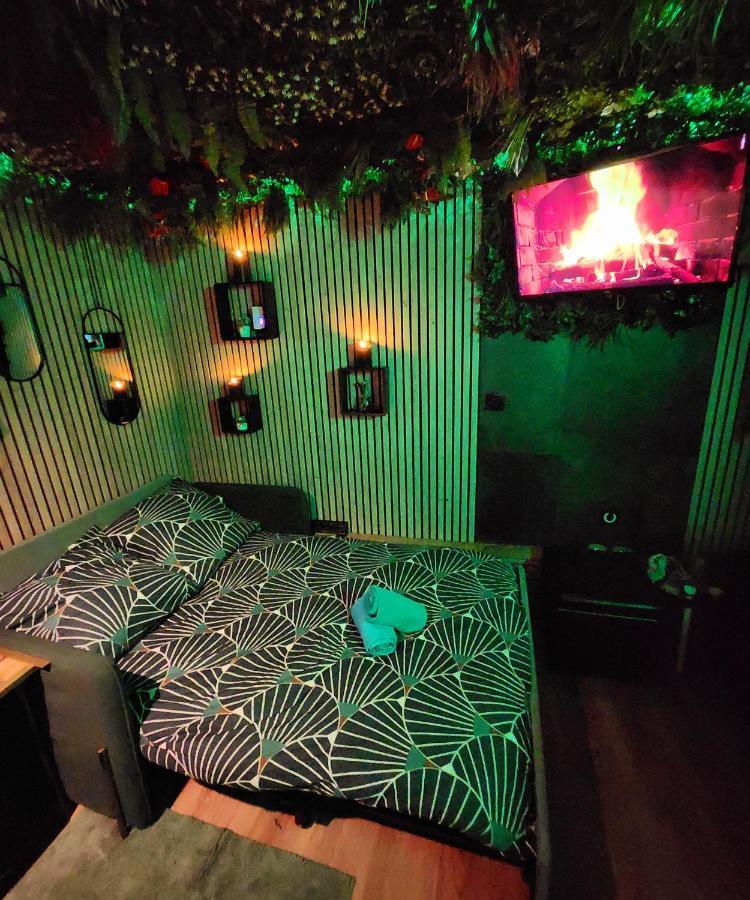 Jungle House Avec Jacuzzi A 10 Min De Disneyland -Taille Chambre- Conde-Sainte-Libiaire Exterior foto
